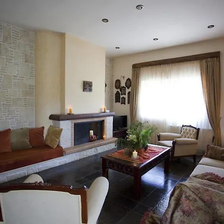 Aurora Villa *