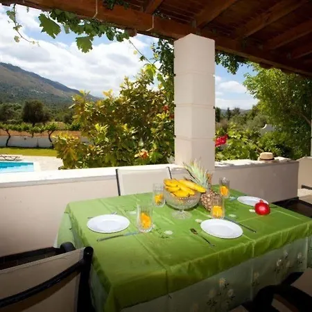 Aurora Villa
